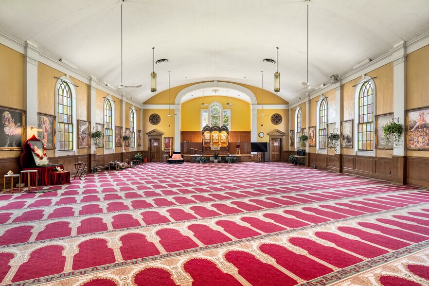 More Photos Of 1776 Sylvan Rd SW, Atlanta Religious Facility For Sale