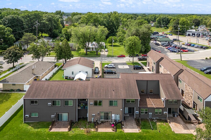 More Photos Of 1747 Oakdale Ave, Green Bay Apartments For Sale