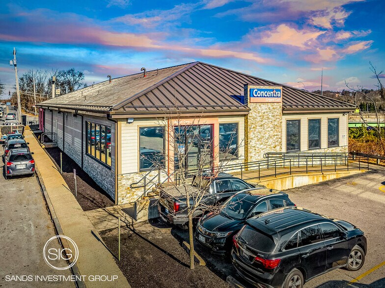 Primary Photo Of 290 Branch Ave, Providence Medical For Sale