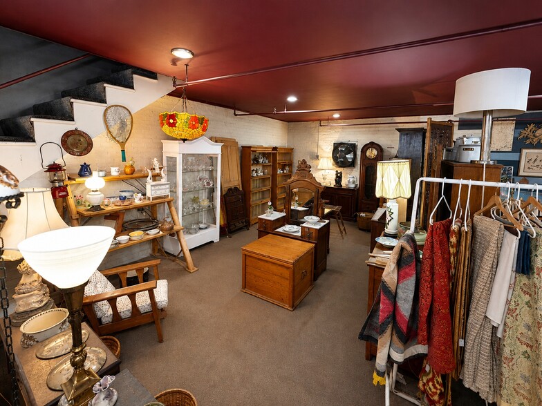 More Photos Of 123 S Union St, Traverse City Freestanding For Sale