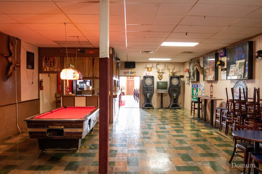 More Photos Of 120 N Main St, Elgin General Retail For Sale