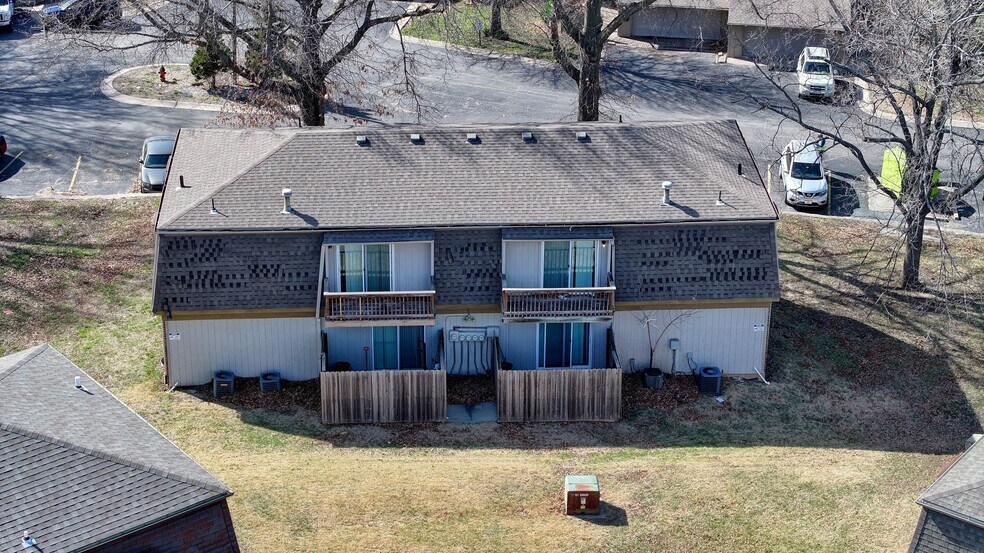 More Photos Of 8605-8627 Countryshire ln, Kansas City Apartments For Sale