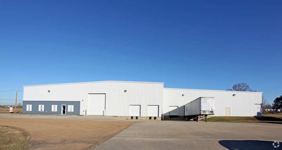 More Photos Of 2900 Benton H Green Blvd, Jackson Distribution For Lease
