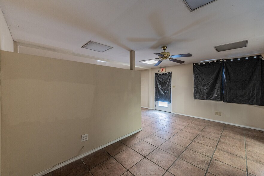 More Photos Of 1006 West Ave, San Antonio Freestanding For Sale