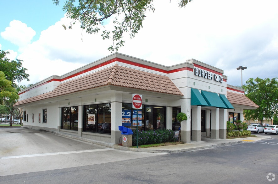 More Photos Of 4800 Sheridan St, Hollywood Unknown For Lease