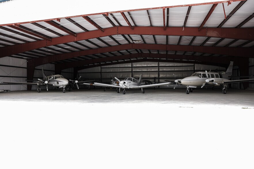 More Photos Of 15900 Schank Rd, Conroe Airport For Sale