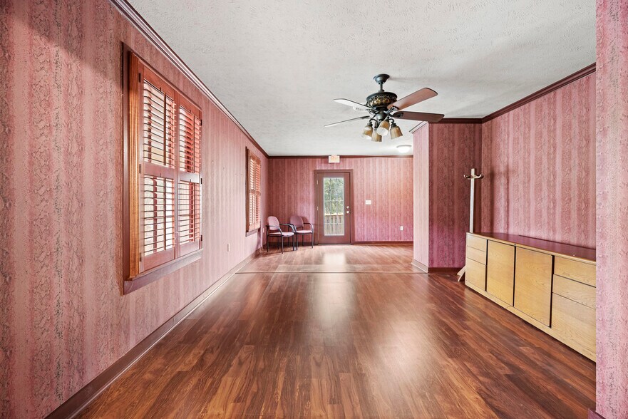 More Photos Of 1106 Avenue O, Huntsville Office Residential For Sale