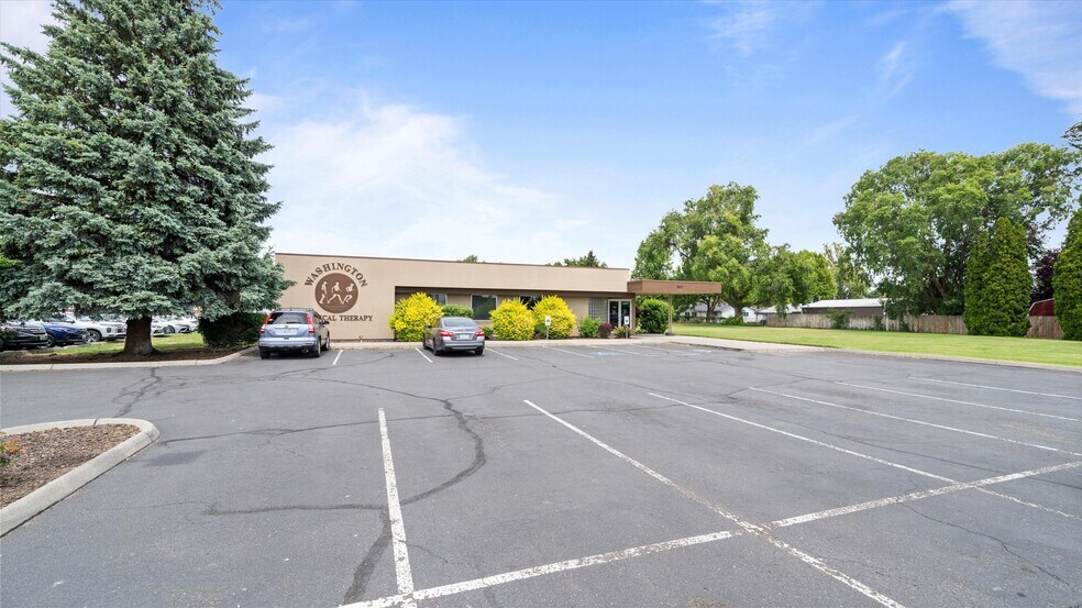 More Photos Of 3807 W Court St, Pasco Office For Sale