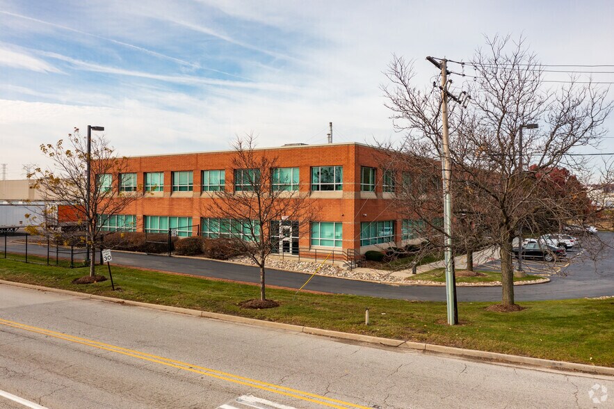 Primary Photo Of 6800 Santa Fe Dr, Hodgkins Office For Lease