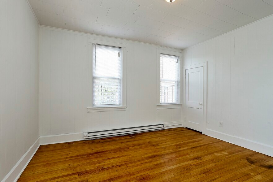 More Photos Of 2826 Windsor Ave, Baltimore Apartments For Sale