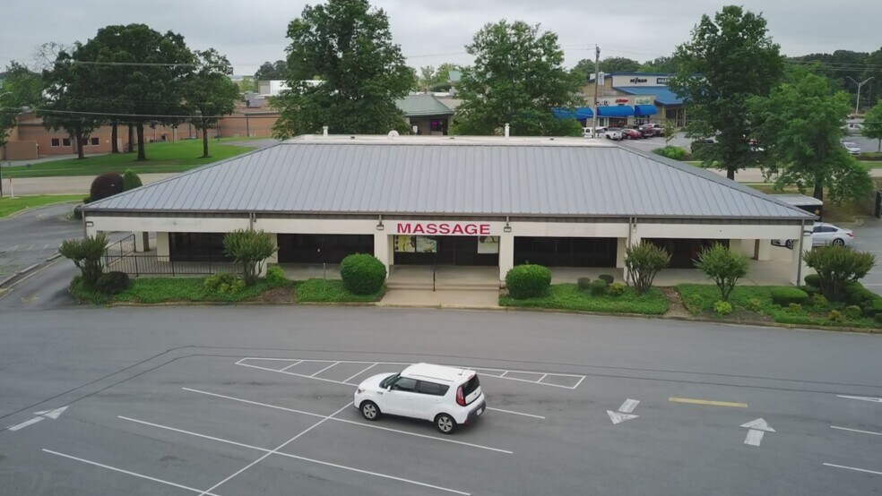 More Photos Of 4501-4507 Fairway Ave, North Little Rock Freestanding For Lease