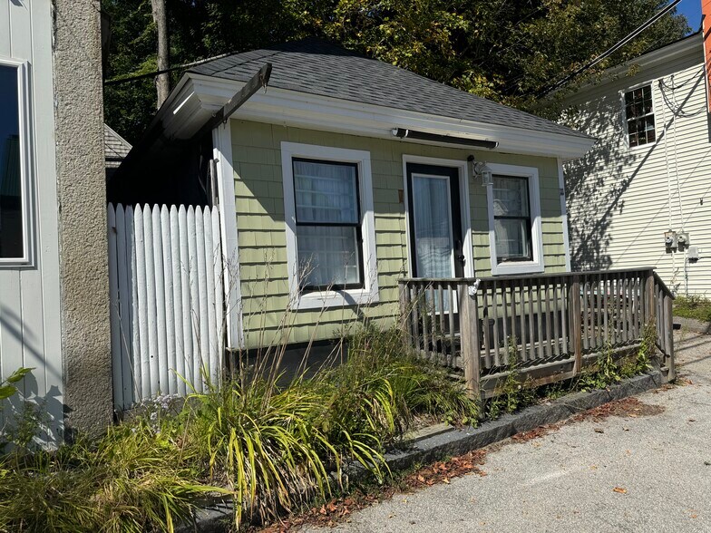 More Photos Of 111 Main St, Winterport General Retail For Sale