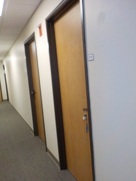 More Photos Of 3700 N 10th St, McAllen Office For Lease