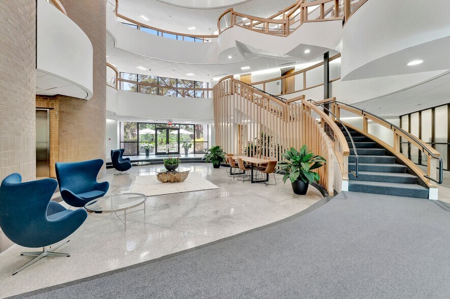 More Photos Of 4904 Eisenhower Blvd, Tampa Office For Lease