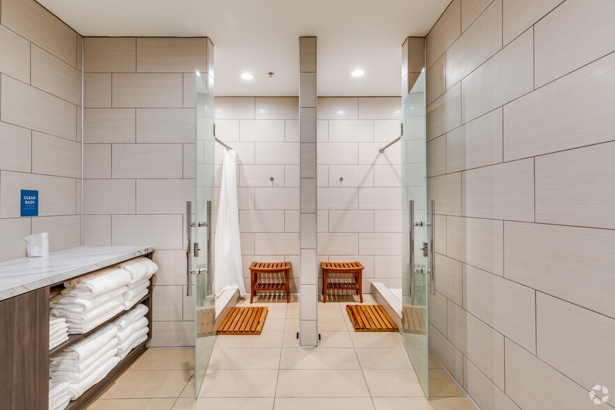 More Photos Of 211 N Robinson Ave, Oklahoma City Office For Lease