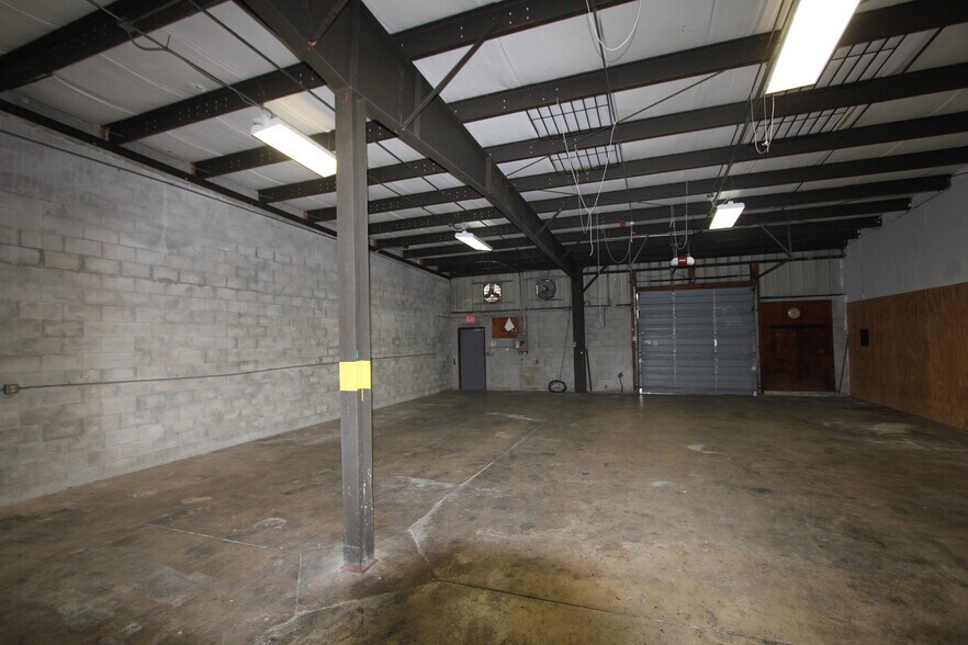 More Photos Of 3600 Investment Ln, West Palm Beach Service For Lease