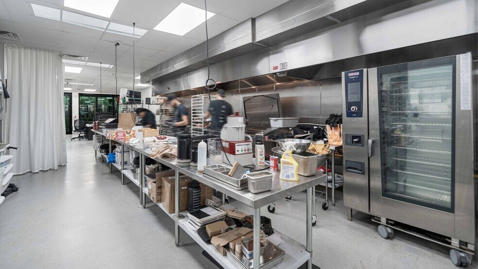 More Photos Of 5955 NE 2nd Ave, Miami Industrial For Sale