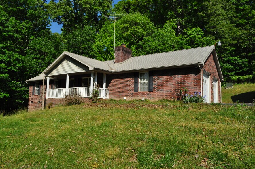 More Photos Of 6447 Rutledge Pike, Knoxville Office For Sale