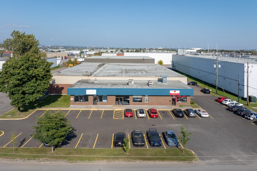 More Photos Of 830 Av Godin, Québec Distribution For Lease