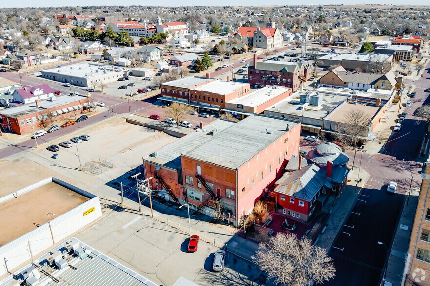 More Photos Of 705-709 N 2nd Ave, Dodge City Loft Creative Space For Lease