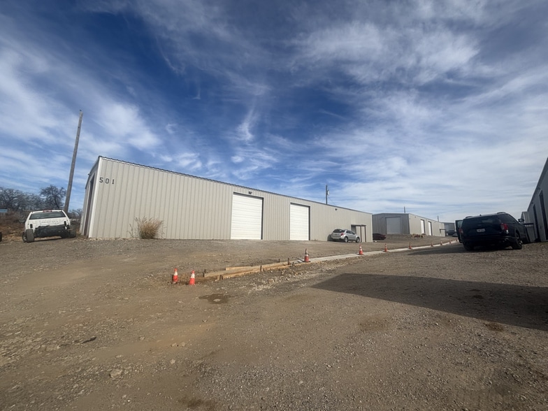 More Photos Of 5035 Dick Price Rd, Fort Worth Unknown For Lease