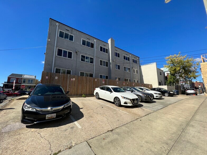 More Photos Of 2833 Georgia Ave NW, Washington Apartments For Lease