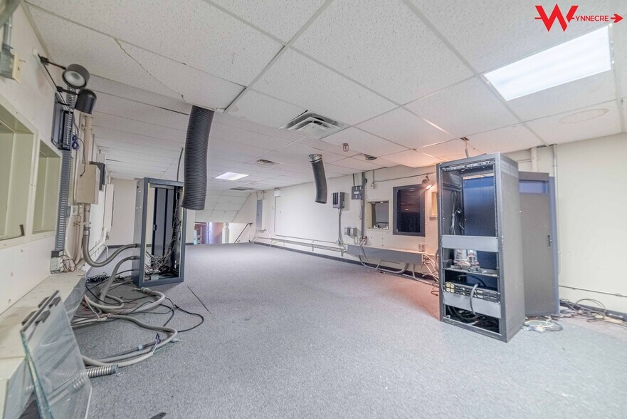 More Photos Of 641 Camino de los Mares, San Clemente Storefront For Lease