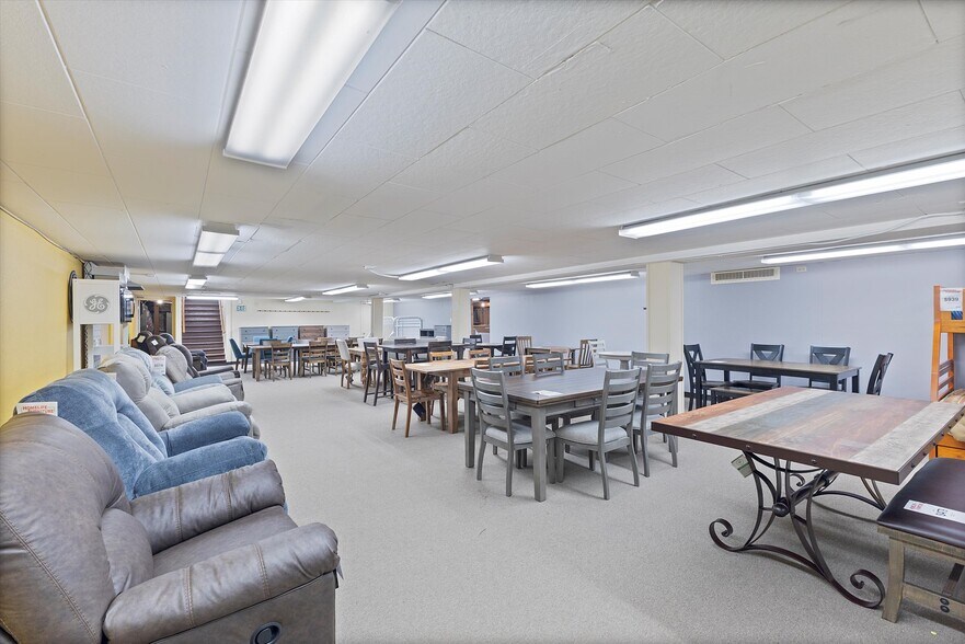 More Photos Of 301 Main Ave, Tillamook General Retail For Sale