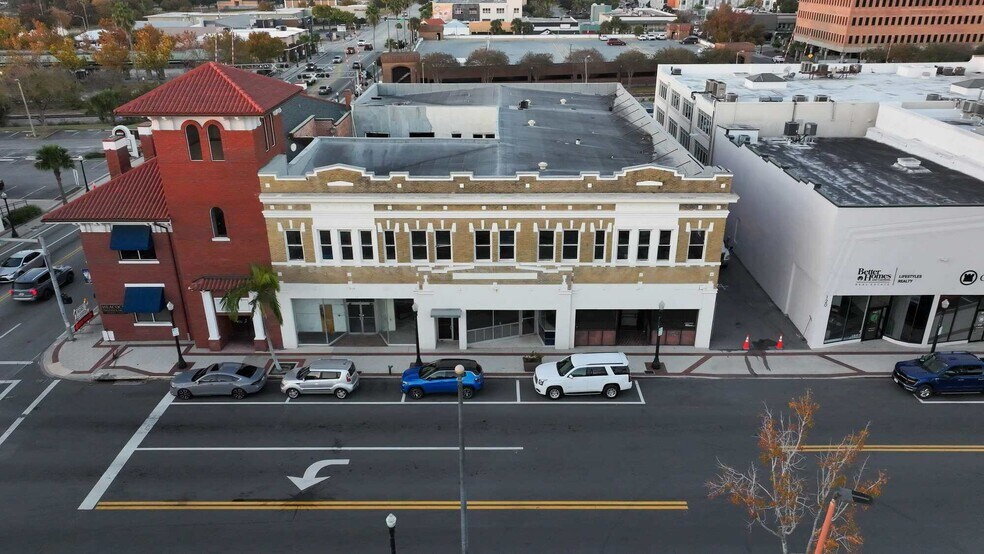 More Photos Of 104 E Main St, Lakeland Storefront Retail Office For Sale
