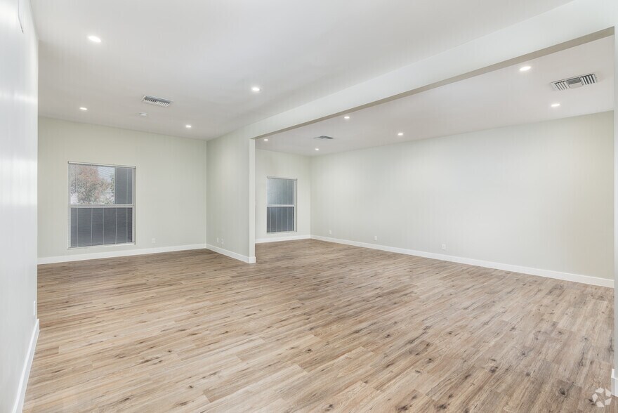 More Photos Of 4220 E Los Angeles Ave, Simi Valley Loft Creative Space For Lease