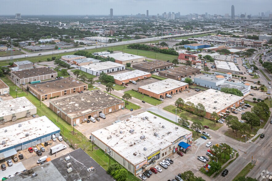 More Photos Of 5700-5710 Savoy Ln, Houston Warehouse For Lease