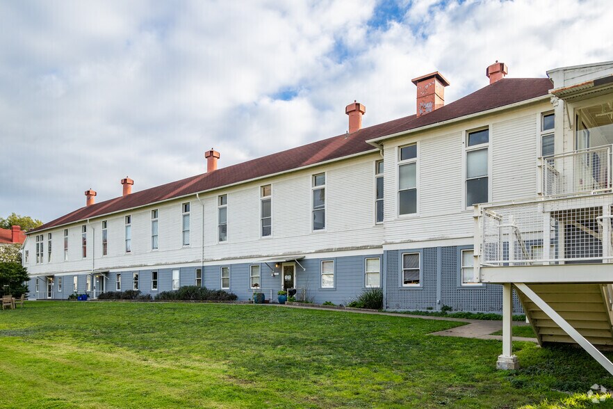 More Photos Of 1007-1009 General Kennedy Ave, San Francisco Office For Lease