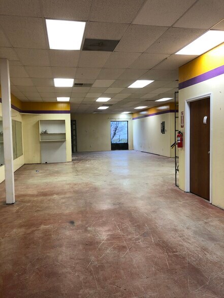 More Photos Of 1039 N Interstate 35E, Carrollton Research And Development For Lease