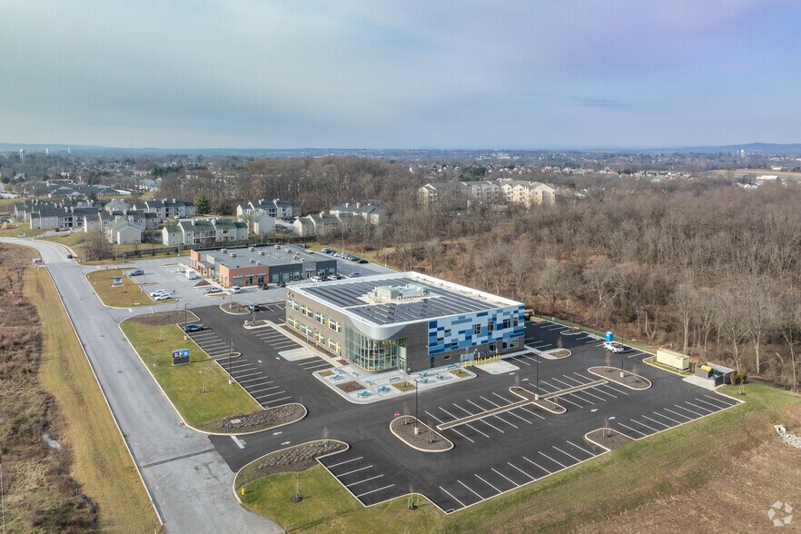 More Photos Of 1710 Westgate Dr, York Unknown For Lease