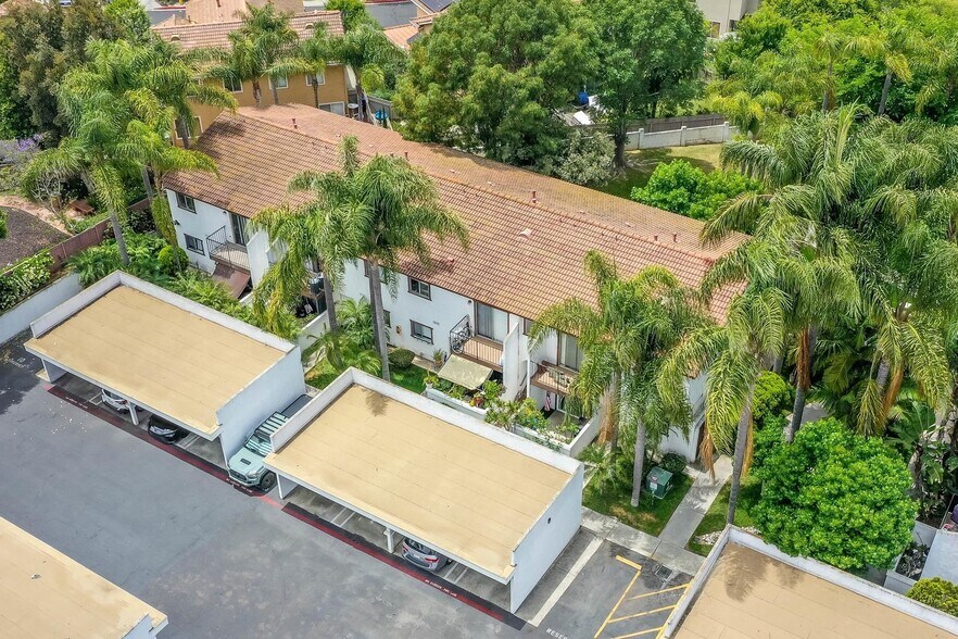 More Photos Of 380 Plymouth Dr, Vista Apartments For Sale