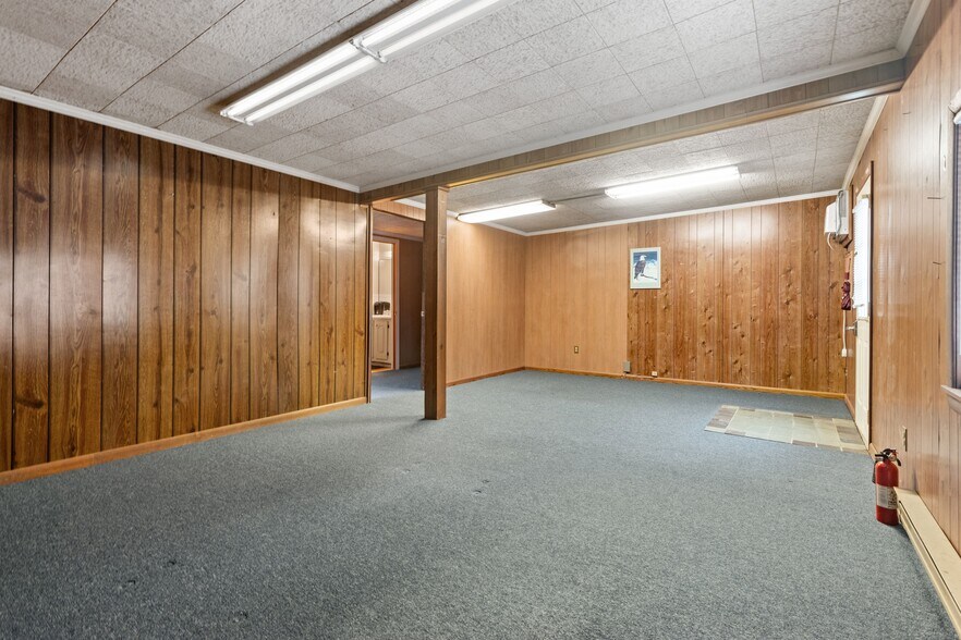 More Photos Of 676 Boston Post Rd, Darien Office For Sale