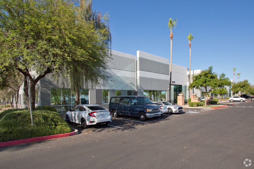 More Photos Of 2501 W Grandview Rd, Phoenix Light Manufacturing For Lease