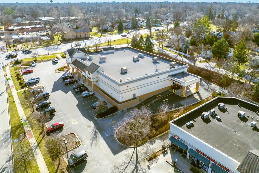 More Photos Of 840 N Main St, Glen Ellyn Drugstore For Sale