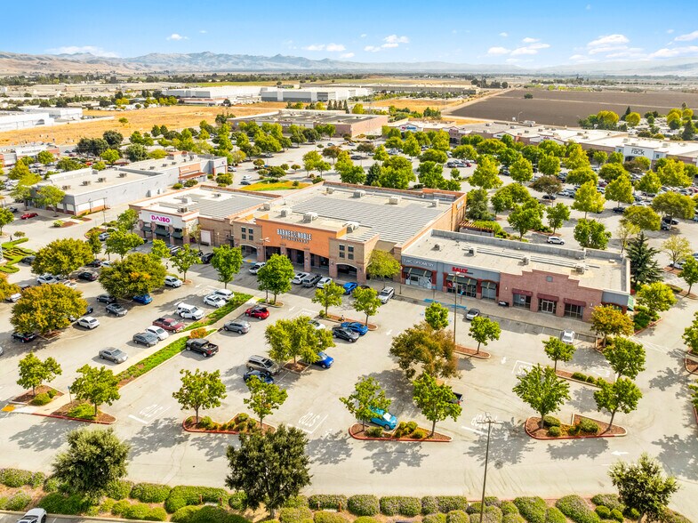 Primary Photo Of , Gilroy General Retail For Sale