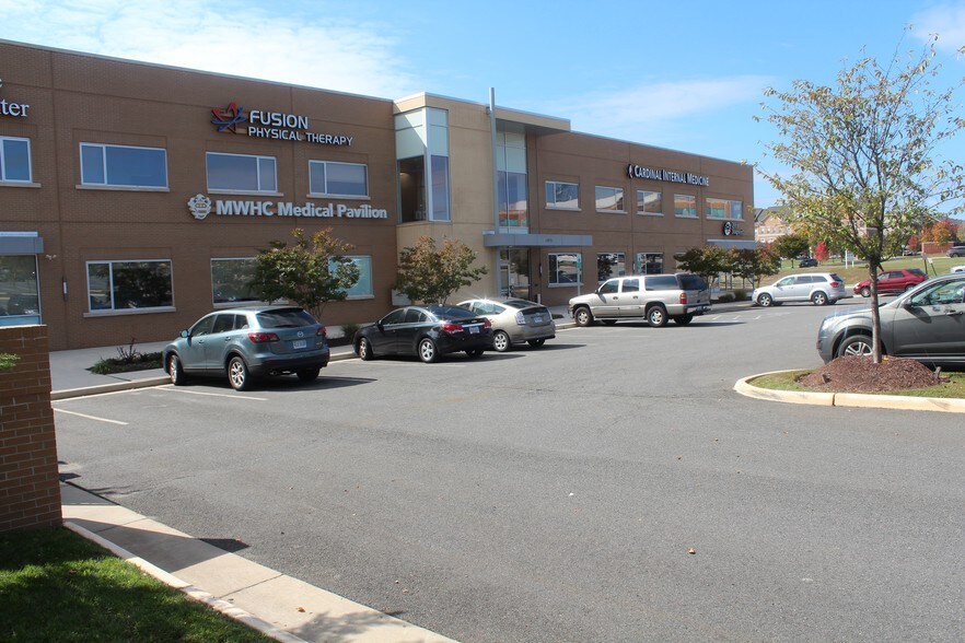 More Photos Of 12731 Marblestone Dr, Woodbridge Office For Sale