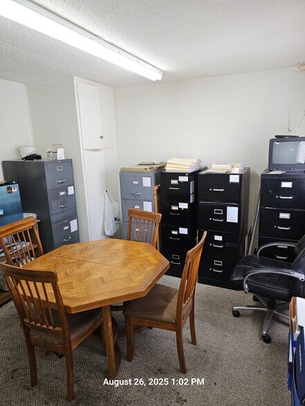 More Photos Of 2701-2703 W Manchester Blvd, Inglewood Office For Sale