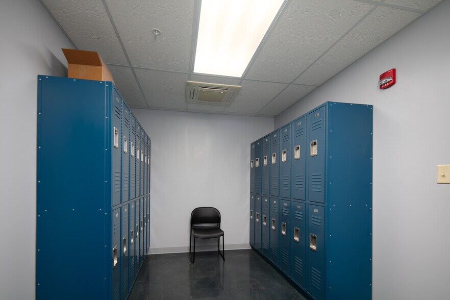 More Photos Of 1805 Fortune Dr, Winchester Warehouse For Sale