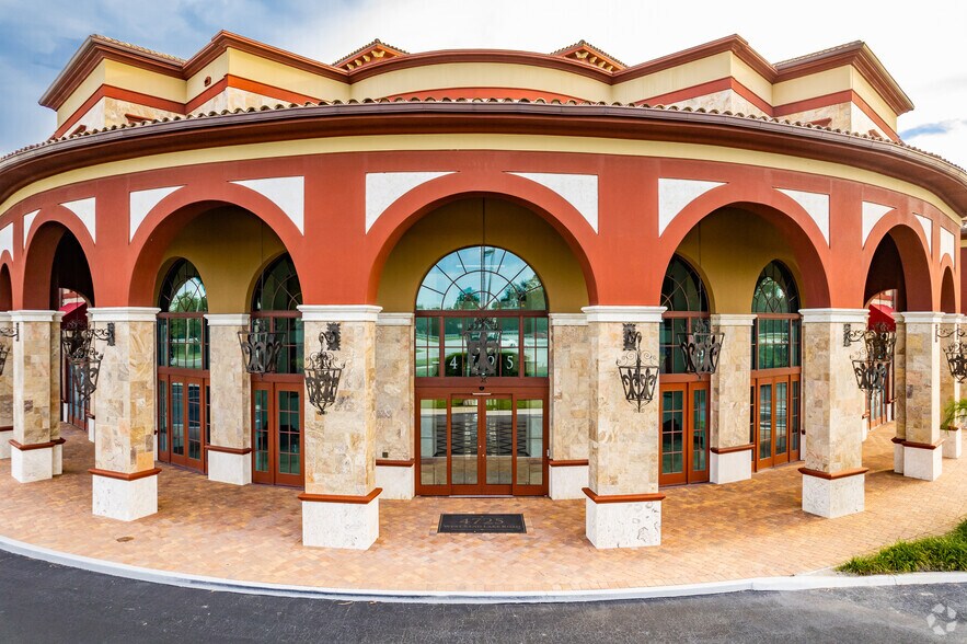 More Photos Of 4725 W Sand Lake Rd, Orlando Office For Lease