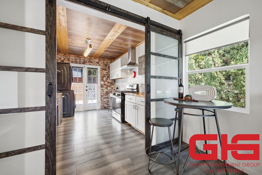 More Photos Of 261 N Oak Ave, Pasadena Multifamily For Sale