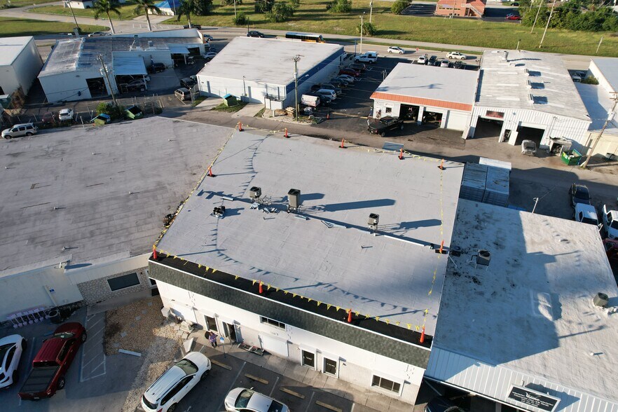 More Photos Of 1203 SE 9th Ter, Cape Coral Light Distribution For Lease