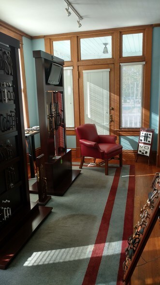 More Photos Of 1006 N Main St, High Point Office For Sale