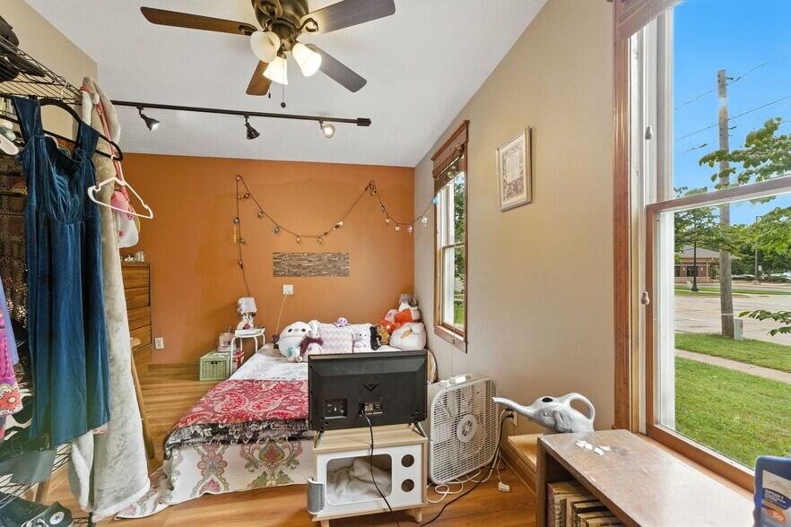 More Photos Of 502 W State St, Hastings Freestanding For Sale