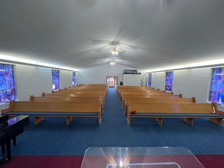 More Photos Of 1393 E Maple Ave, Flint Religious Facility For Sale