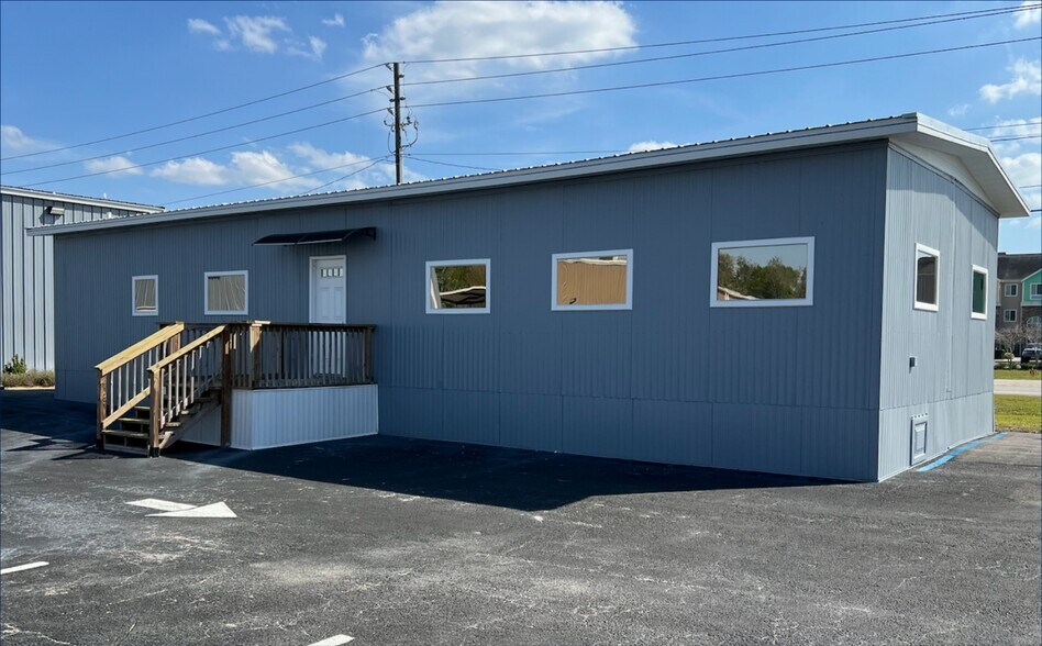 More Photos Of 3734 DMG Dr, Lakeland Warehouse For Sale