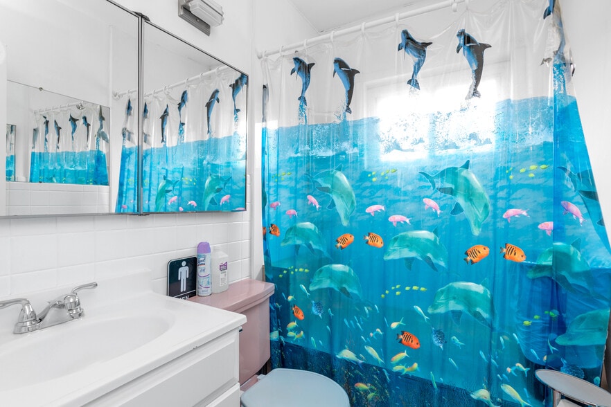 More Photos Of 25-31-25-33 Francis Lewis Blvd, Flushing Office Residential For Sale